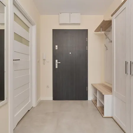 Piekna With Parking By Renters Apartamento *