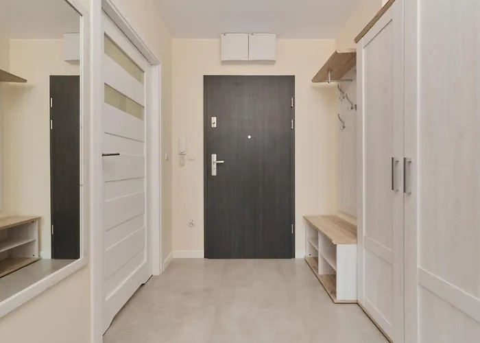 Piekna With Parking By Renters Apartment *