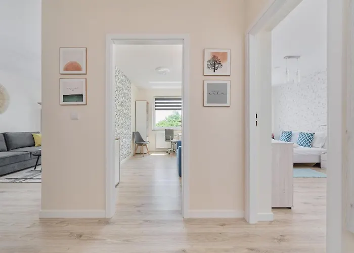 Piekna With Parking By Renters Apartment *