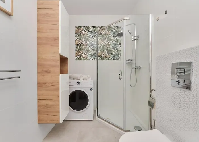 Piekna With Parking By Renters *