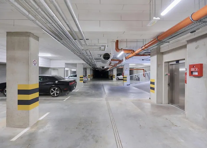 Piekna With Parking By Renters Apartment *